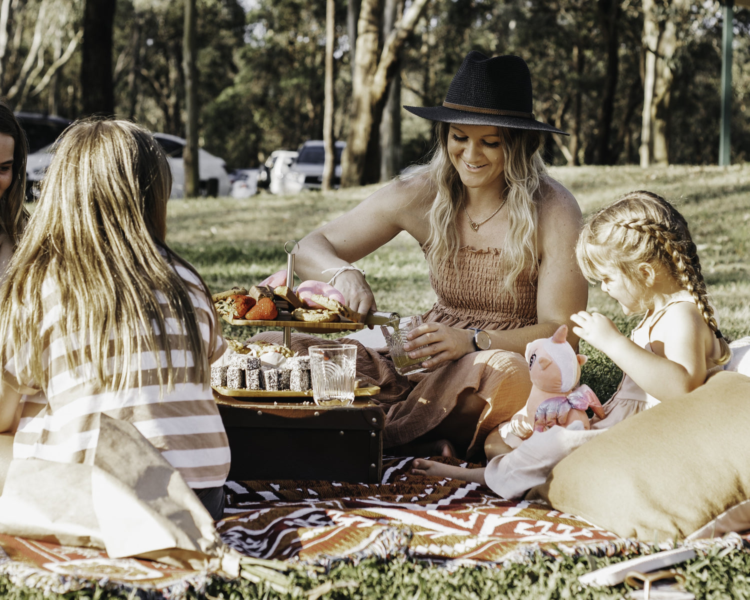 Best Picnic Games, Activities & Styling Tips